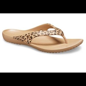 Crocs Kadee leopard flip flop